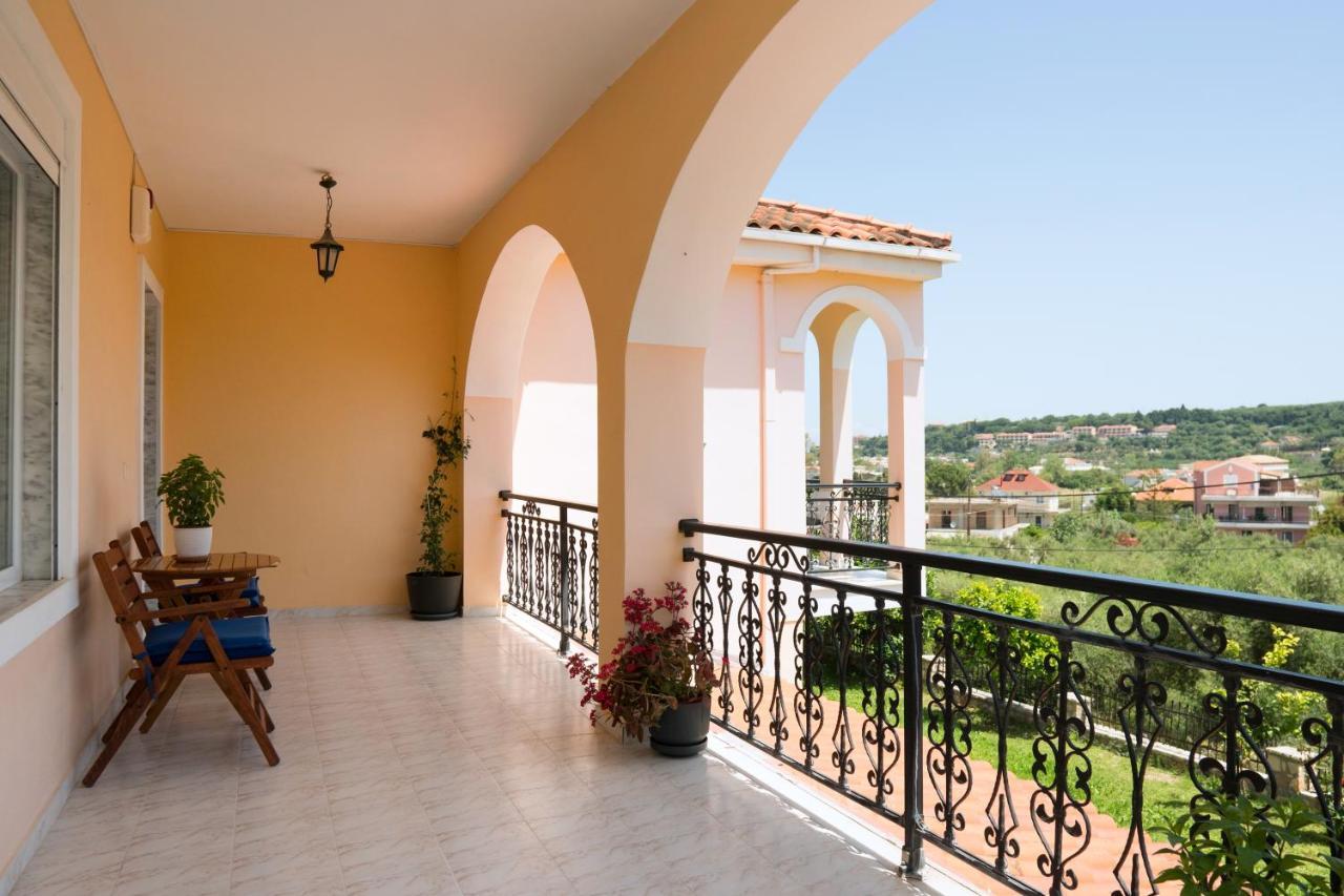 Raptis Guest House Циливи Екстериор снимка